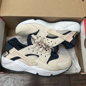 NIKE AIR HUARACHE RUN “OREWOOD BROWN” SIZE 5.5 WMNS